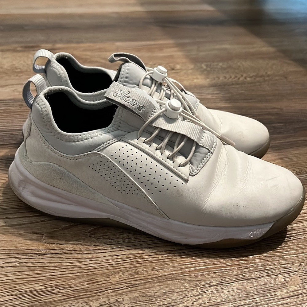 Clove Sneakers